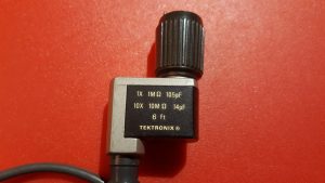 Tektronix P6105 Scope Probe, 10 MOhm, 13 pF, 10X, 2.0 M + Slip-On & Ground Wire