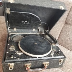 Antique Boetsch Vintage Portable Phonograph Record Player Model 51 78sp