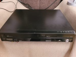 Panasonic DMR-EZ475V DVD/VCR Combo Recorder Complete HDMI/Digital Turner